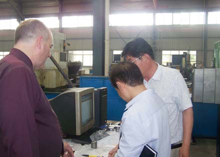 5月8日美國客商來我司參觀考察！