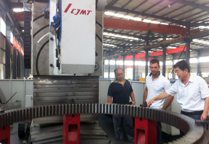 意大利客戶(hù)到我司檢驗(yàn)產(chǎn)品進(jìn)度