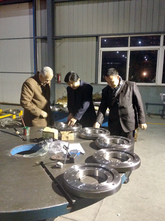 阿拉伯客戶到我司查驗生產進度