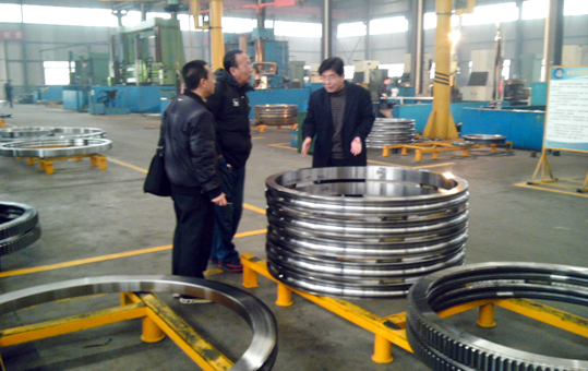 國內(nèi)知名企業(yè)客戶到我司對產(chǎn)品進(jìn)行檢驗(yàn)